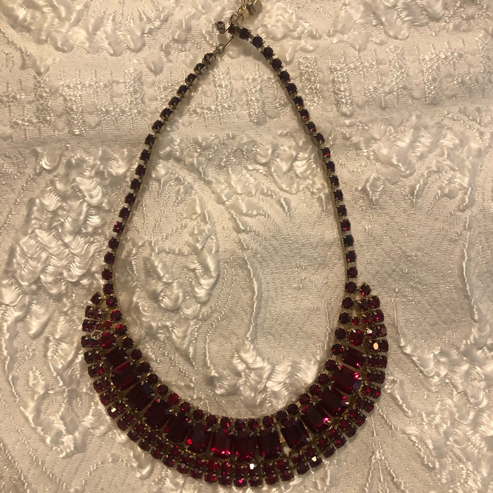 Gorgeous vintage necklace